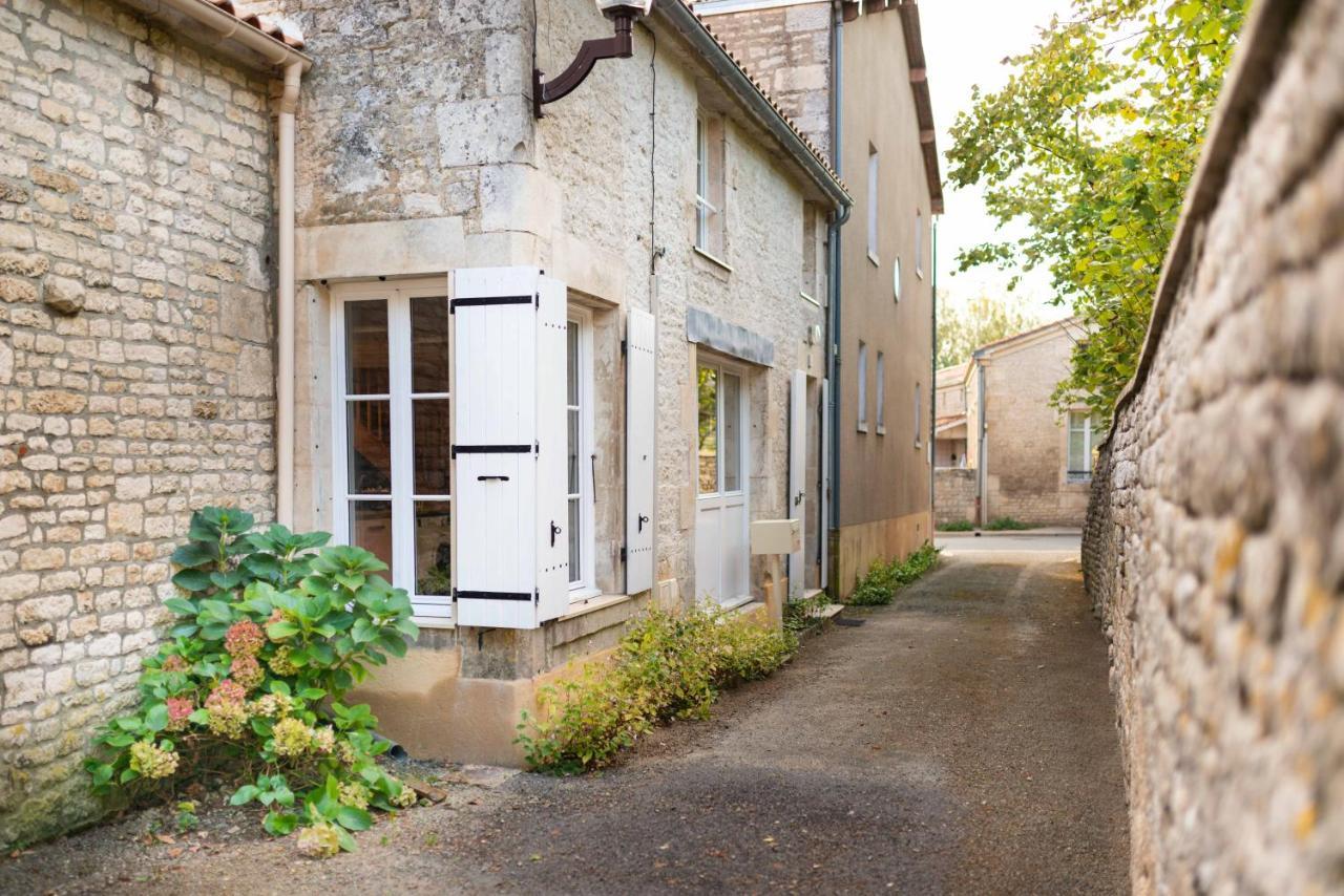 Reves D'Autise Bed & Breakfast Nieul-sur-l'Autise Bagian luar foto